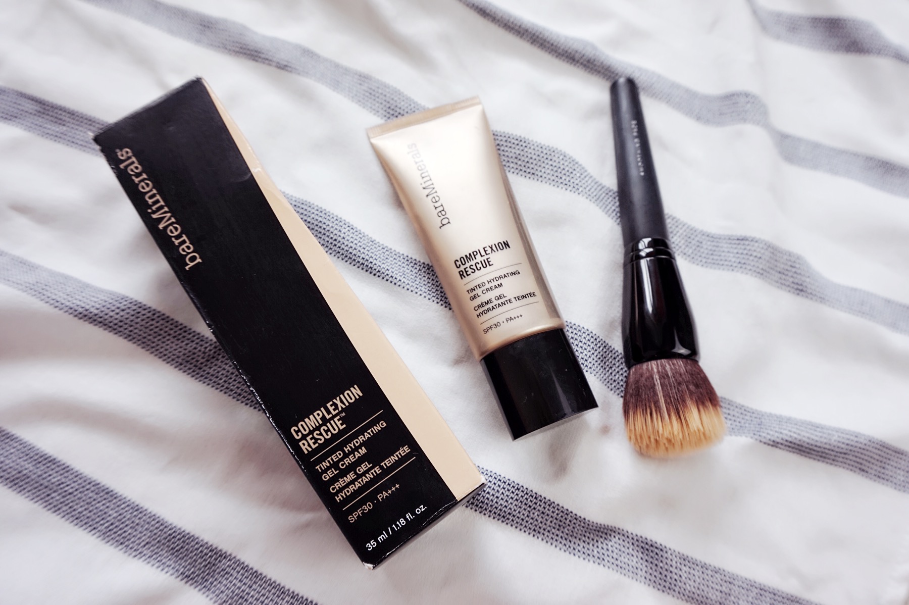 beauty_beautyblogger_hannover_bareminerals_sommer_makeup_complexion_rescue_sommer-glow_trend_schminke